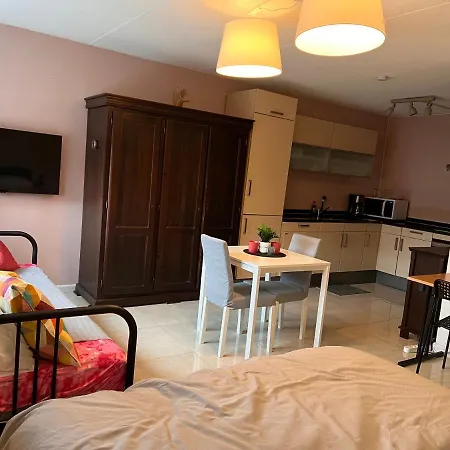 Homestay Assad And Naveera, Steekkant 40 *